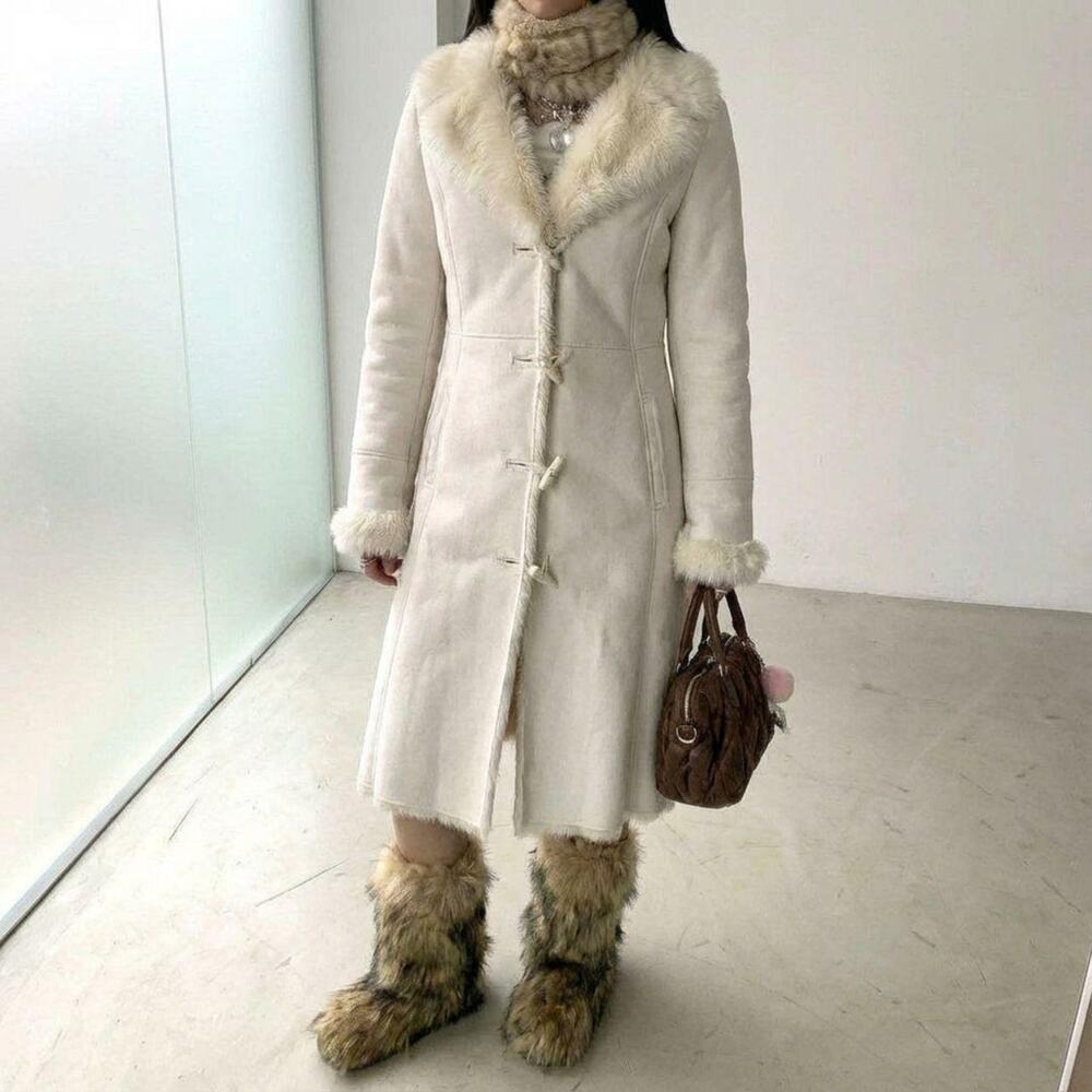 Slavic Bimbo Massive Faux Fur Coat Indie Sleaze 90s Vamp